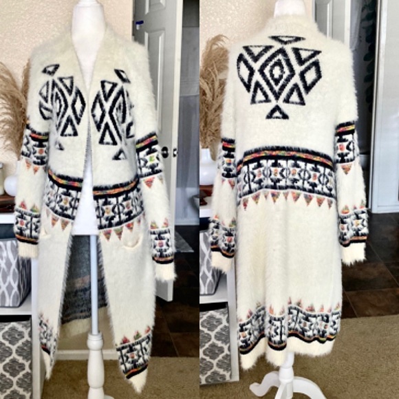 MABLE | Fuzzy Cardigan Sweater - Picture 2 of 9